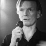 Jim Carroll at Y-Not II, Milwaukee, WI 5/7/1999 - Photo by Doug Krimmer