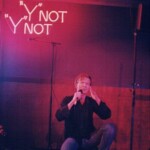 Jim Carroll at Y-Not II, Milwaukee, WI 5/7/1999 - Photo by Doug Krimmer