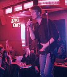Jim Carroll at Y-Not II, Milwaukee, WI 5/7/1999 - Photo by Doug Krimmer